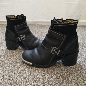 Fly London Labe Black Leather & Suede Ankle Bootie 7.5